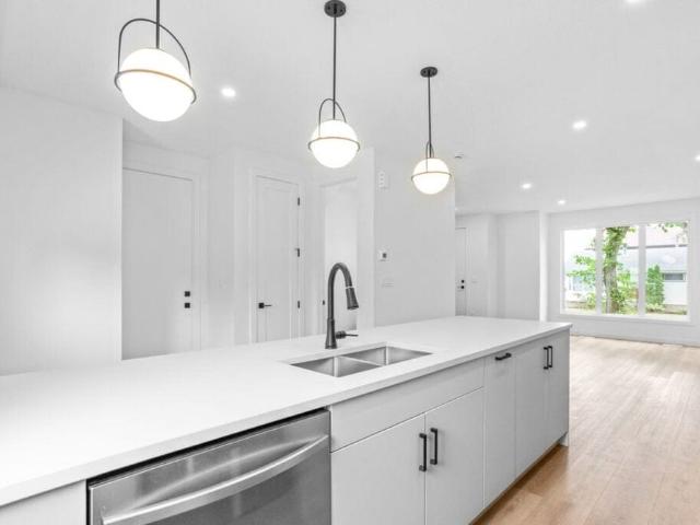 Edmonton Unfurnished townhouse Rental in Hazeldean Stunning NEW Townhome in Beautful Mature Neighbourhood With Air Conditioning!