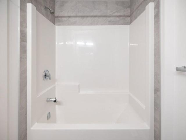 Edmonton Unfurnished townhouse Rental in West Jasper Place Dual Master Bath Brand New Townhome!