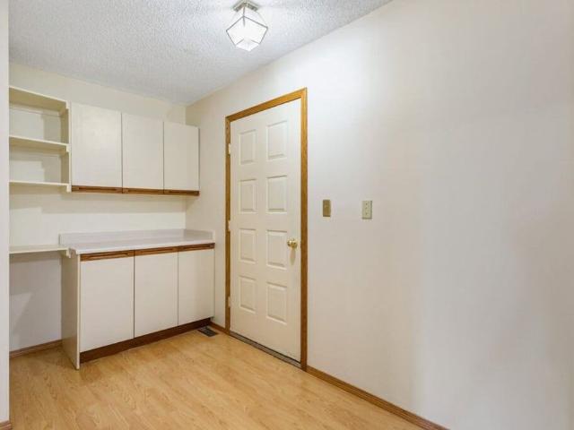 Edmonton Unfurnished house Rental in Castledowns/Beaumaris Large and Stunning Home Steps Away From Beaumaris Lake
