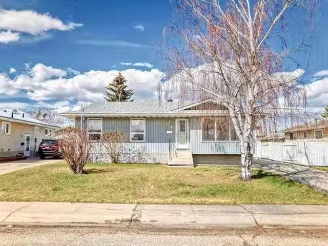 Edmonton, AB, T5A 2P1 house for sale Listing ID E4432094