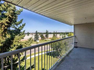 Edmonton Furnished Condo Rental in Riverbend Large Suite in Edmonton's Riverbend!