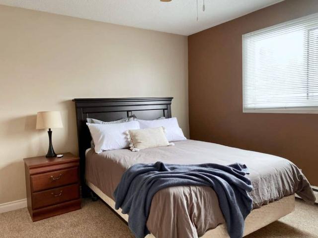 Edmonton Furnished Condo Rental in University & Whyte Ave Renovated 2 Bedroom Just Off Whyte Ave