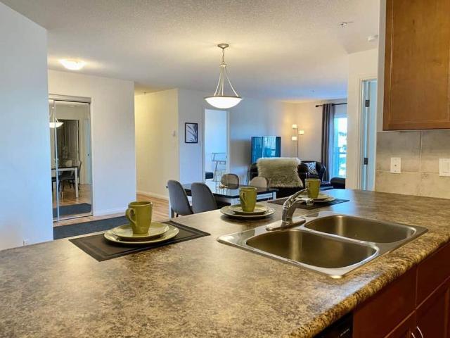 Edmonton Furnished apartment Rental in Terwillegar Gorgeous Suite in South Edmonton!