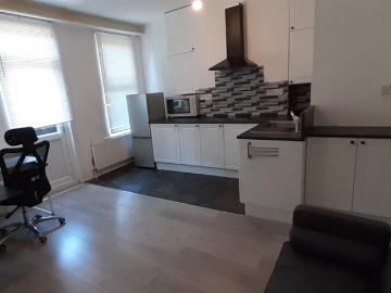 Edmonton N18: Read about Rent and Bills