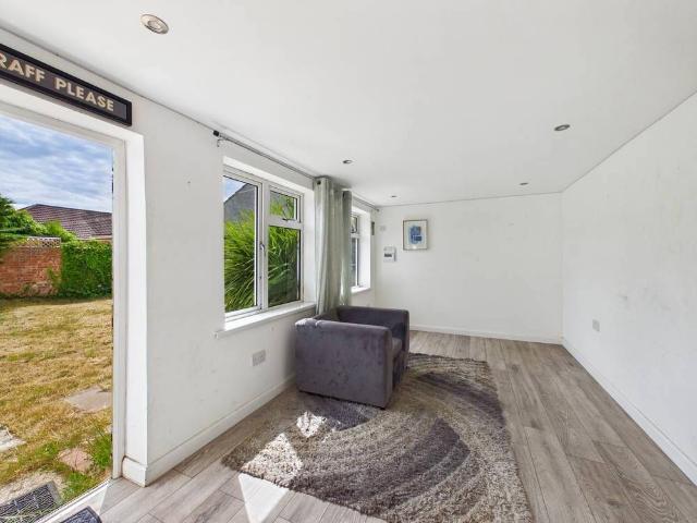 Edmonton Road, Kesgrave, Ipswich, Suffolk, IP5 1EE