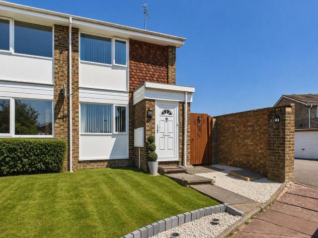 Edmonton Road, Worthing BN13, 2 bed property to rent, £1,450 pcm | PrimeLocation