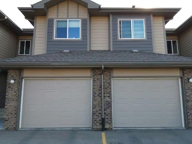 Edmonton SW, Townhouse, Pet unit, 2 1/2 Storey