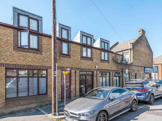 Edna Road, London SW20, 1 bed flat to rent, £1,650 pcm | PrimeLocation