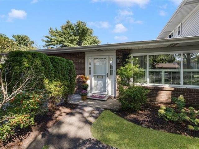 Edaville Ct, Warwick, Condo For Sale