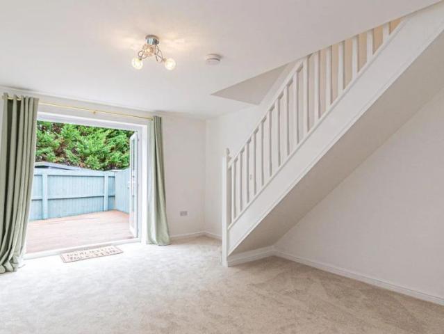 Edale Close, Warrington, WA1