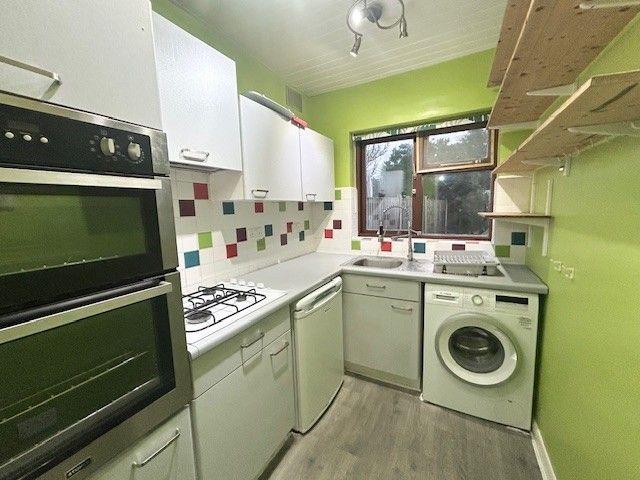 Eddy Close, Romford RM7, 4 bed property to rent, £2,250 pcm | PrimeLocation