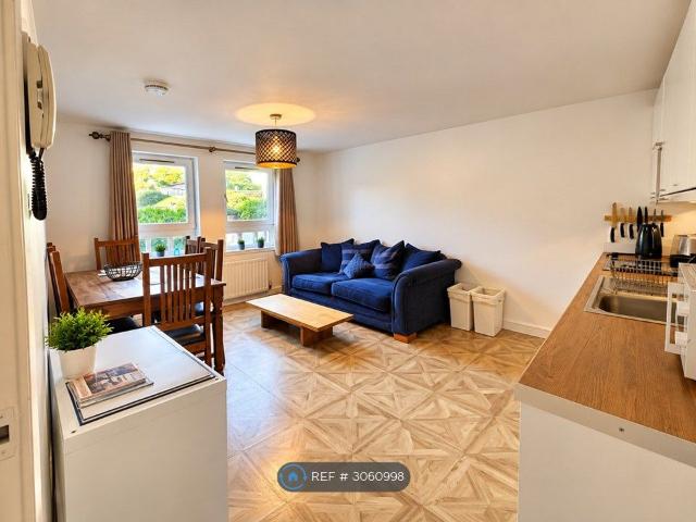 Eddie Court, St Andrews KY16, 2 bed flat to rent, £1,750 pcm | PrimeLocation
