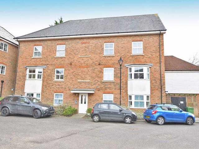 Edelin Road, Maidstone ME14, 2 bed flat to rent, £1,350 pcm | PrimeLocation