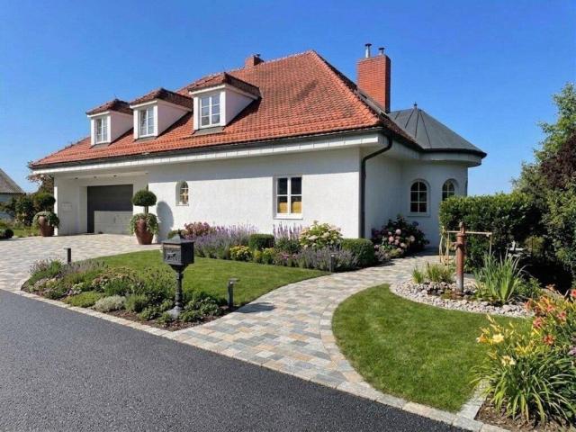 Edelsbgrub Nähe Nestelbach Geräumiges völlig neu adaptiertes Haus in wunderschöner, idyllischer Aussichtslage Oase der Ruhe!