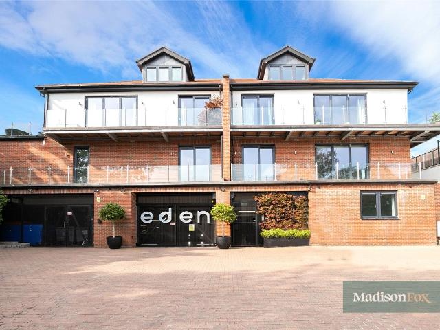 Eden Avenue, Chigwell, Essex IG7, 2 bed flat to rent, £2,995 pcm | PrimeLocation
