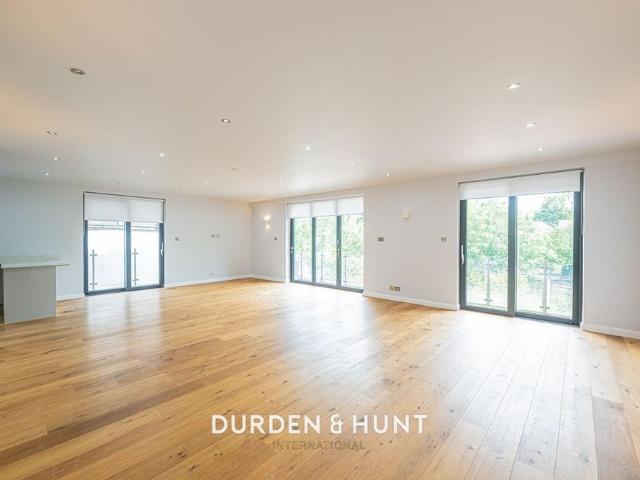 Eden Avenue, Chigwell, IG7