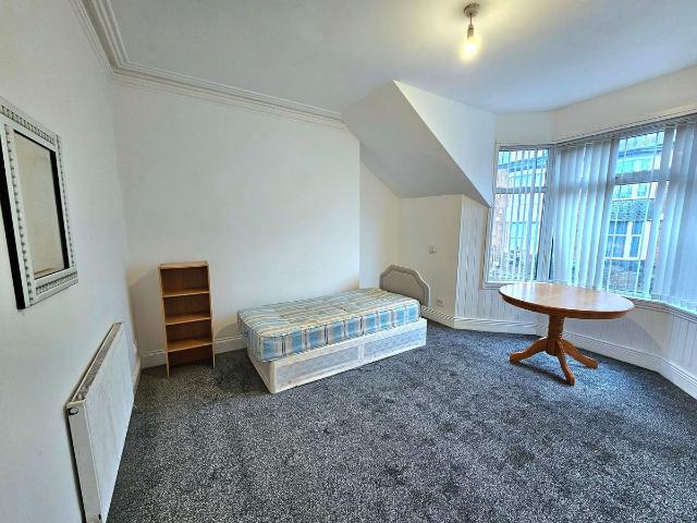 Eden Vale, Sunderland SR2, 3 bed flat to rent, £700 pcm | PrimeLocation