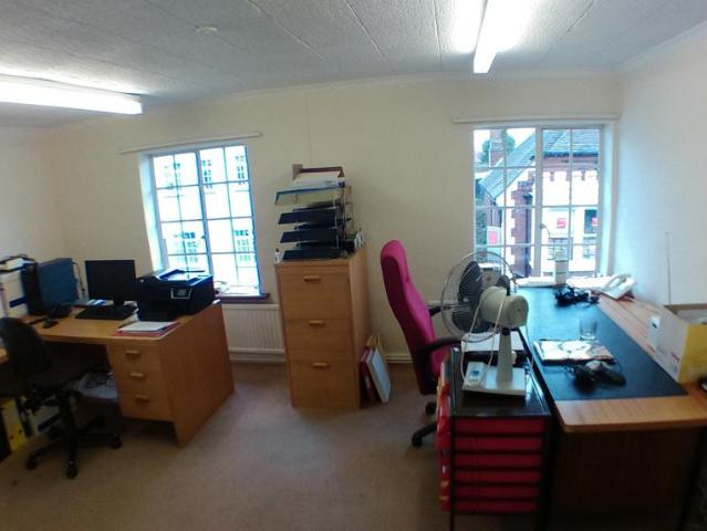 Edenbridge, Kent, TN8 Terraced house to rent £433 pcm £100 pw