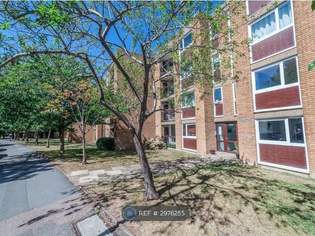 Edenhurst Place, Sutton SM2, 2 bed flat to rent, £1,750 pcm | PrimeLocation