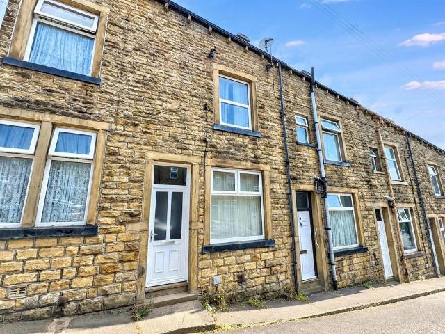 Edensor Road, Keighley, BD21 2LS 2 bed terraced house to rent £725 pcm £167 pw