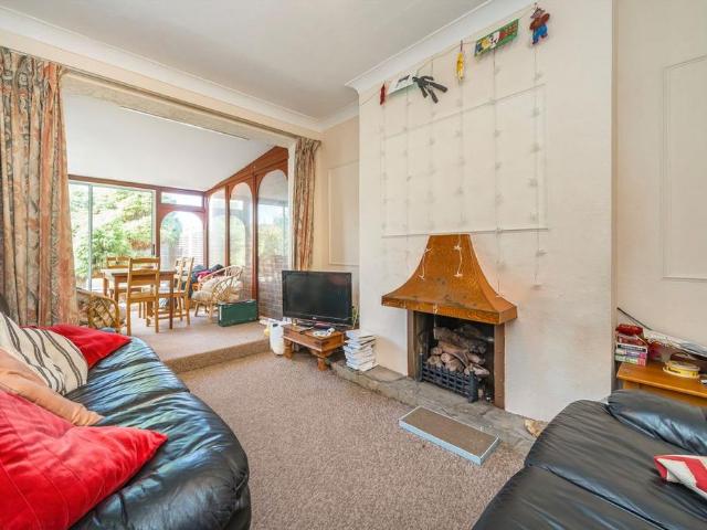 Edenvale Road, Mitcham CR4 4 bed house to rent £3,200 pcm £738 pw