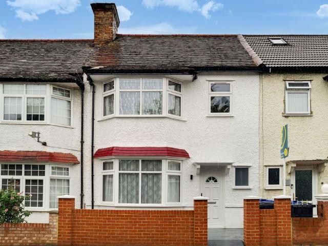 Edenvale Road, Tooting, Mitcham, CR4 3 bed house to rent £3,300 pcm £762 pw