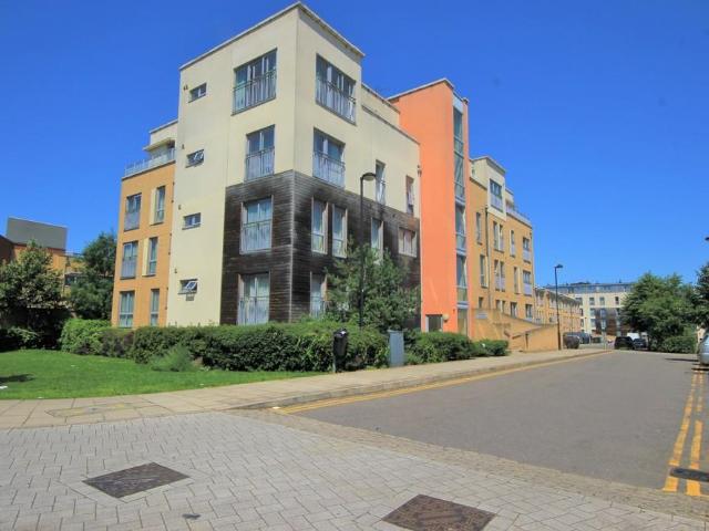 Edgware Community Hospital, Burnt Oak Broadway, London, HA8 0AD, United Kingdom | 2 bed apartment for rent #137304934 | Rentberry