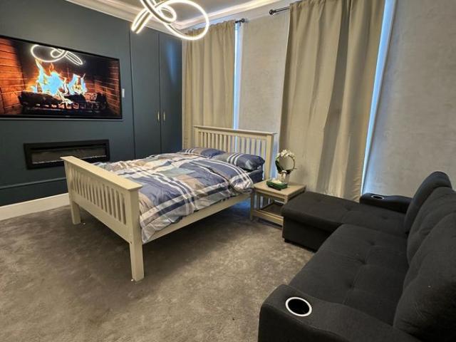 Edgware Road, London W2, Studio to rent, £1,650 pcm | PrimeLocation