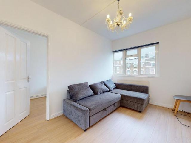 Edgware Road, London W2 1 bed flat to rent £1,700 pcm £392 pw