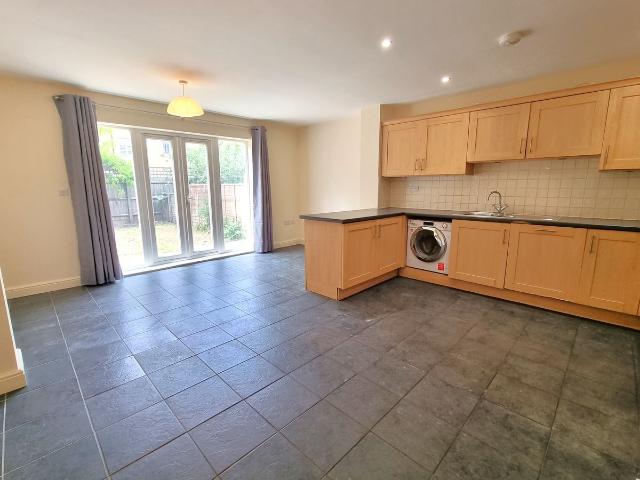 Edgar Wallace Close, London SE15, 4 bed terraced house to rent, £3,650 pcm | PrimeLocation