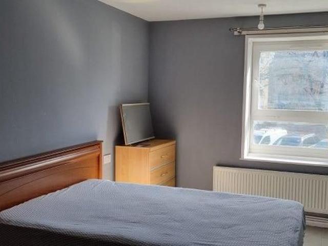 Edgar Road, Whitton, Hounslow TW4, 1 bed flat to rent, £1,700 pcm | PrimeLocation