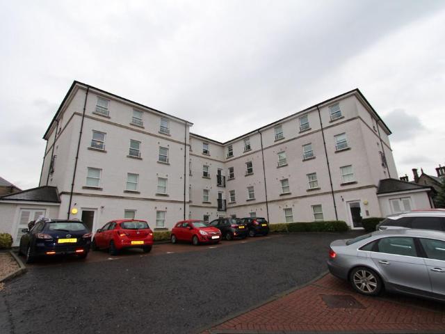 Edgar Street, Dunfermline, KY12 2 bed flat to rent £895 pcm £207 pw