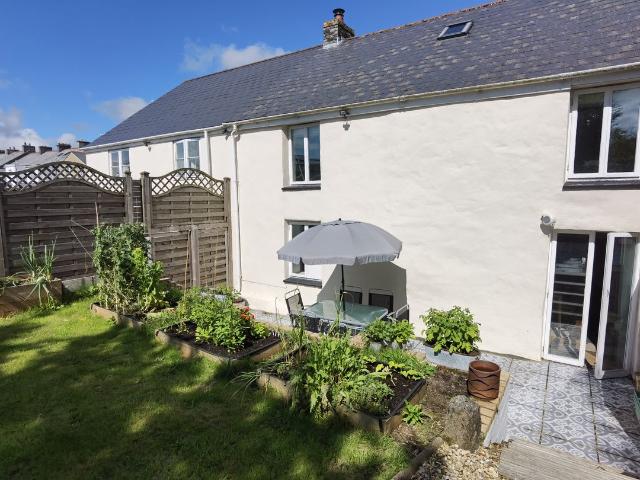 Edgcumbe Road, St. Austell PL26, 3 bed property to rent, £1,300 pcm | PrimeLocation