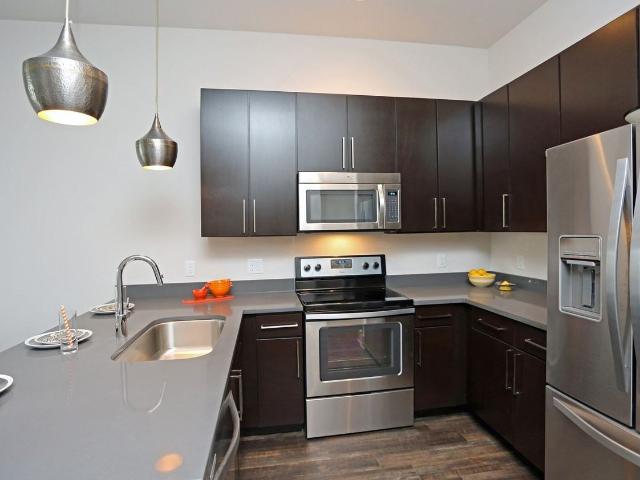 Edge on North 2 Bedroom Apartment for Rent at 2310 N Oakland Ave, Milwaukee, WI 53211 Murray Hill