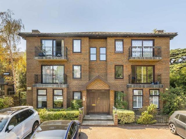 Edge Hill, London SW19 3 bed flat to rent £3,250 pcm £750 pw