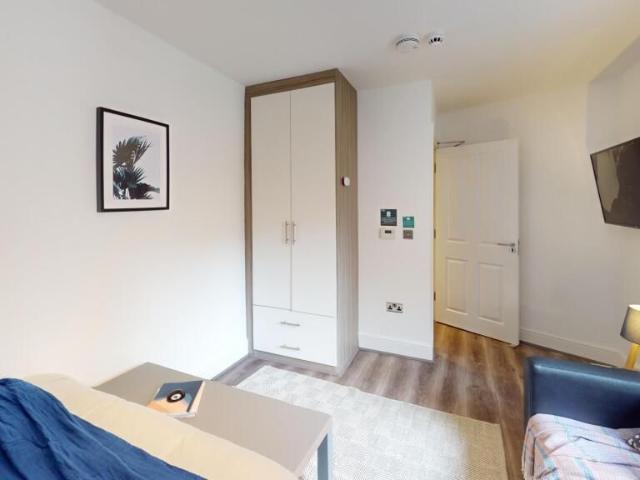 Edge Lane, Liverpool L13, 1 bed flat to rent, £839 pcm | PrimeLocation