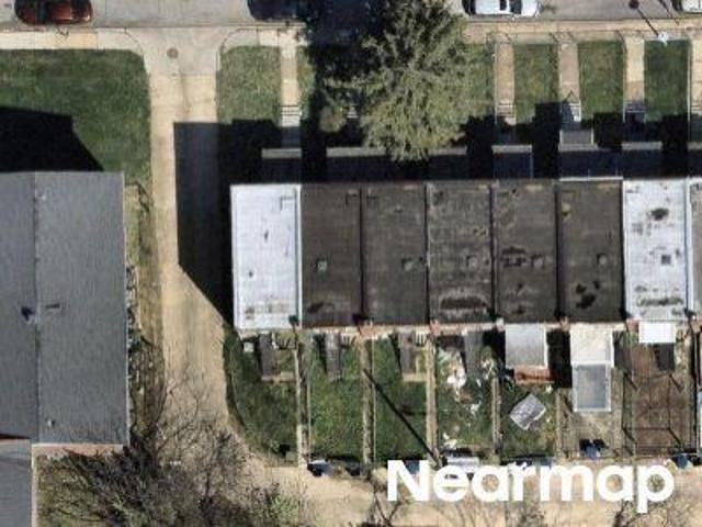 Edgecombe Cir N