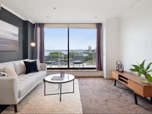 703/85 new south head road
