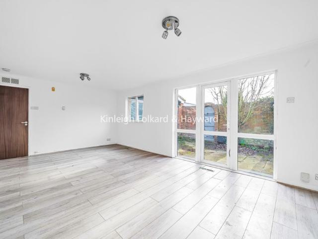 Edgeborough Way, Bromley, BR1