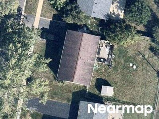 Edgebrook Ln