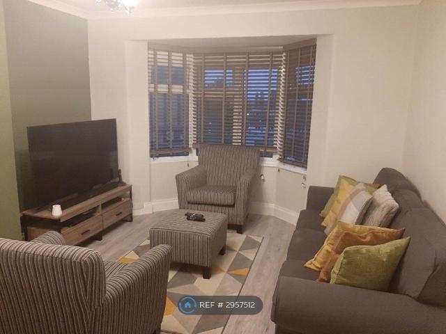 Edgehill Road, Bromley BR7, 2 bed maisonette to rent, £2,000 pcm | PrimeLocation