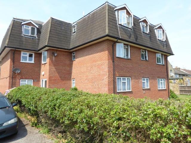 Edgell Road, Staines TW18, 1 bed flat to rent, £1,200 pcm | PrimeLocation