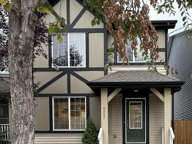 Edgemont Detached Home, 3 Bed, 2.5 Bath, Fenced Yard + Full Basement — 3 Bedrooms House