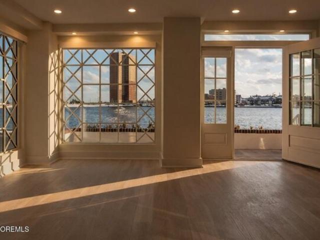 Edgemont Dr Unit,loch Arbour Village, Condo For Sale