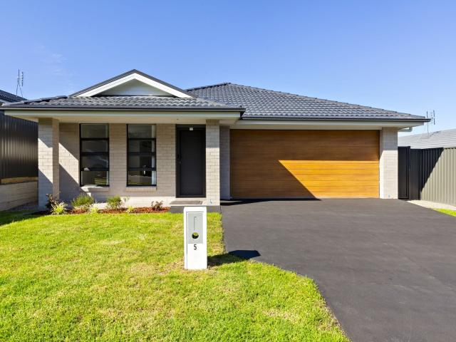 Edgeworth, 5 Martha Road
