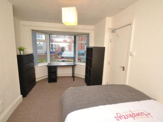 Edgeworth Drive, Manchester, M14 6TZ, United Kingdom | 5 bed house for rent #133648612 | Rentberry