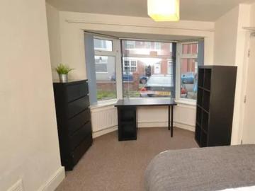 Edgeworth Drive, Manchester, M14 6TZ, United Kingdom | 5 bed house for rent #133648612 | Rentberry