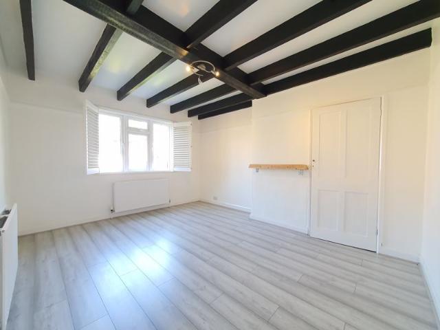 Edgeworth Road, London SE9, 3 bed terraced house to rent, £2,200 pcm | PrimeLocation