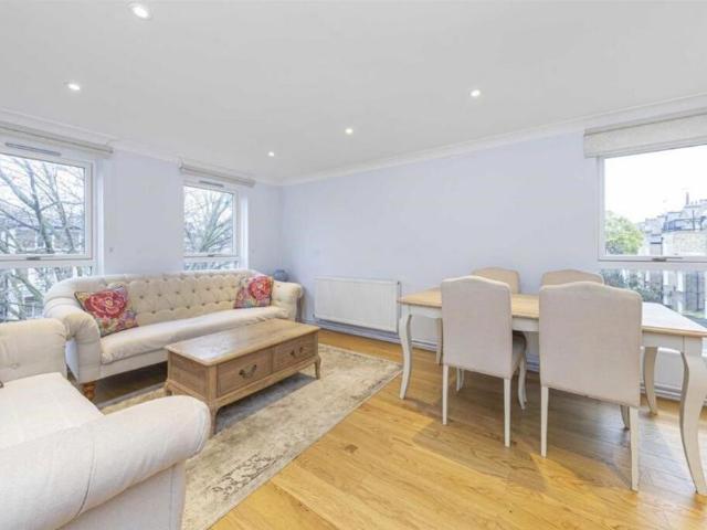 Edith Terrace, London SW10 2 bed flat to rent £3,000 pcm £692 pw