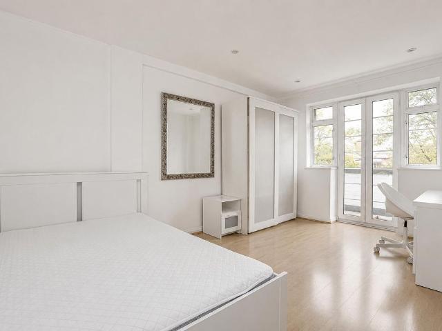 Edith Villas, London W14, 3 bed flat to rent, £3,150 pcm | PrimeLocation